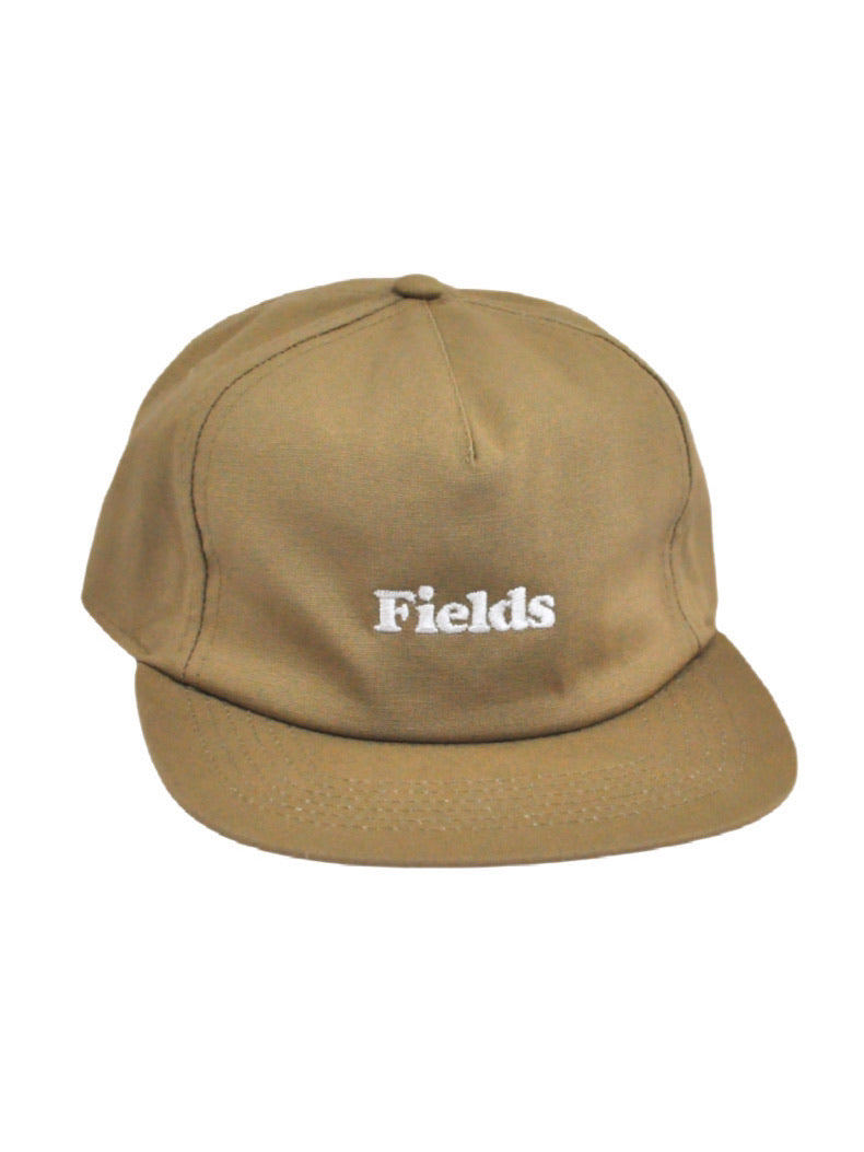 Gorra con visera plana